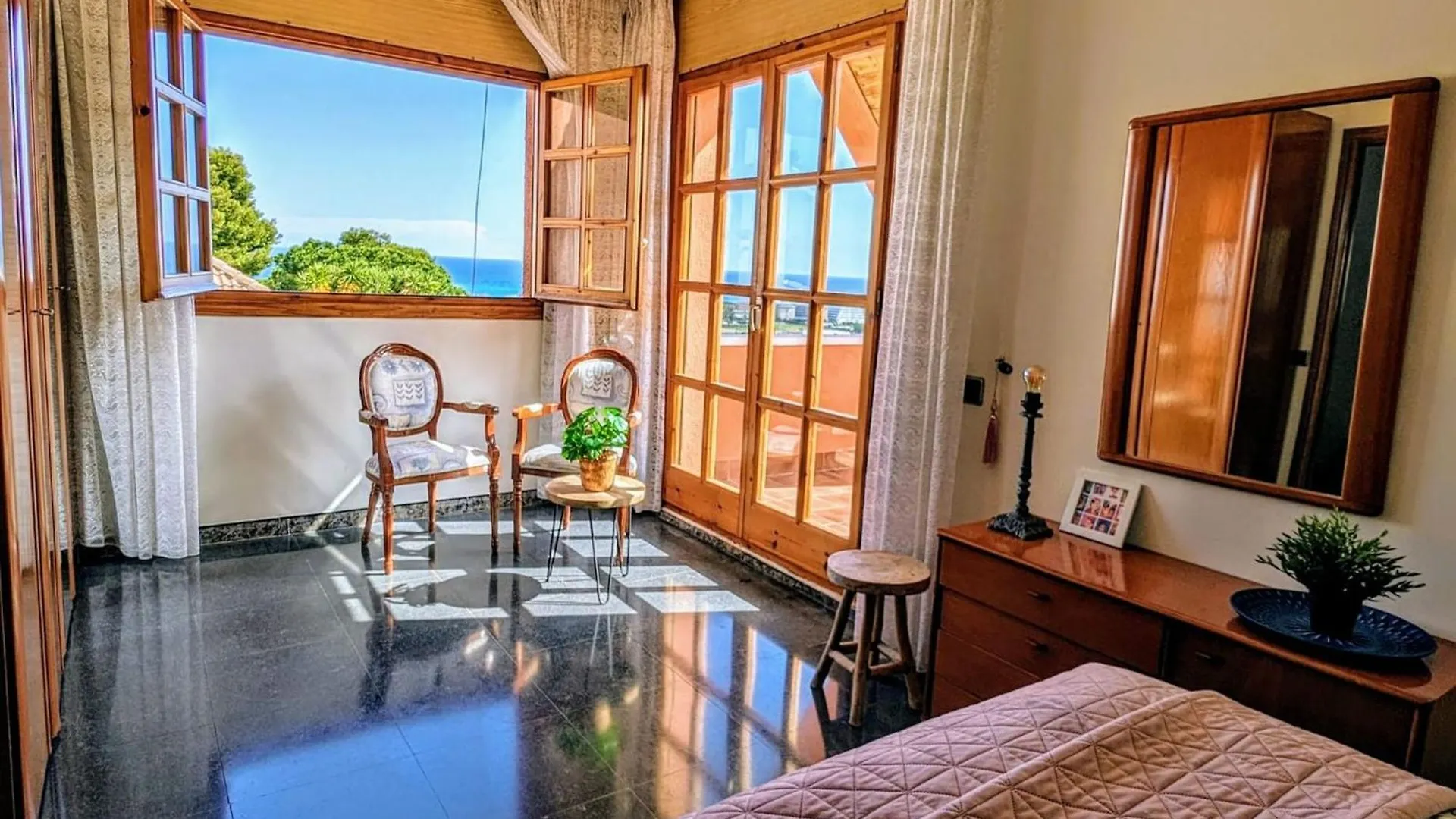 Bravaholidays 640 Casa Romantica Santa Susanna Spain